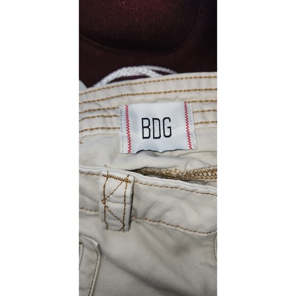 Urban Outfitters BDG Low Rise Tapered Moto Jean Size 26 Ivory Taper Wide Leg - Picture 6 of 7